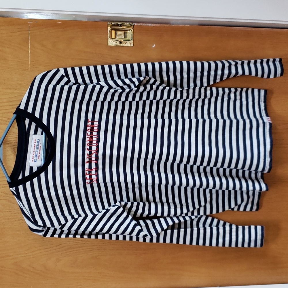 SEEK DISCOMFORT / YES THEORY Navy White Stripe LS T-shirt Large